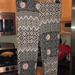 Patterned pants